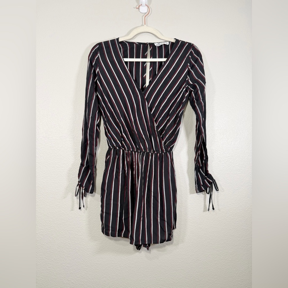 NWT Hollister Jumpsuit Romper Black Red Striped V-Neck Top Long Sleeve Women S